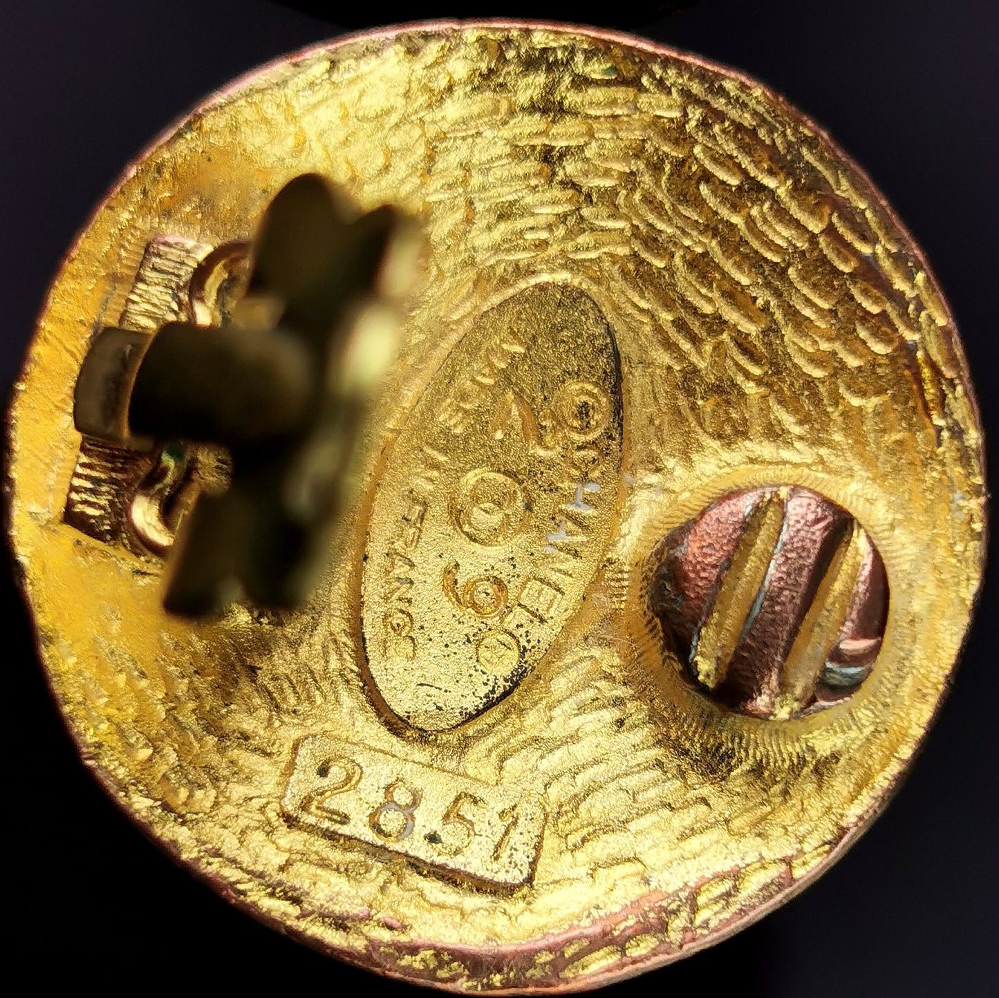 Vintage Chanel CC logo clip on earrings, Gold tone