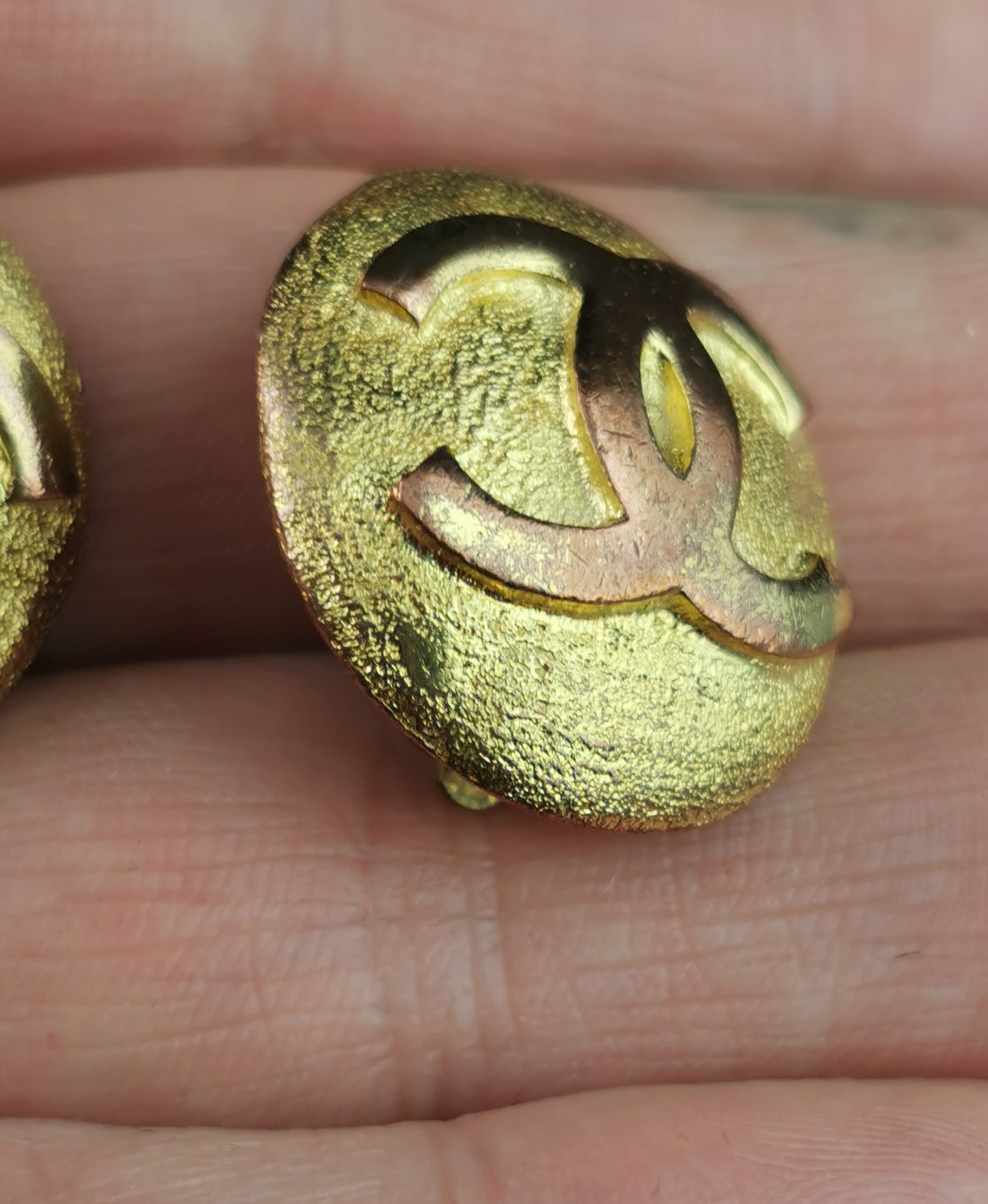 Vintage Chanel CC logo clip on earrings, Gold tone