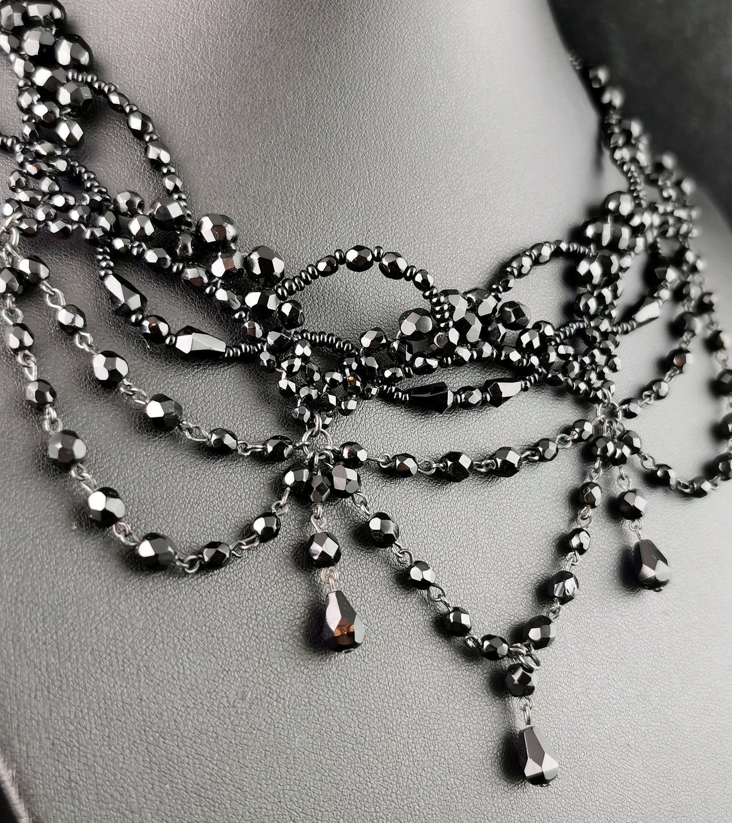 Vintage beaded bib necklace, choker, Art Deco