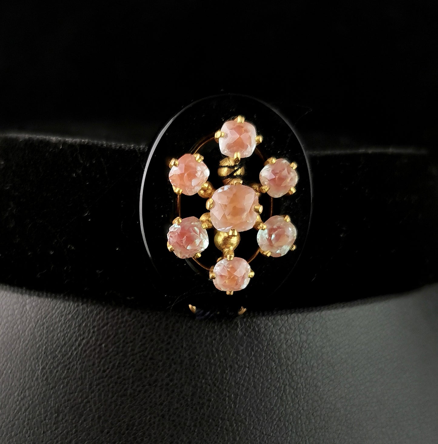 Antique Saphiret flower choker necklace, Black velvet