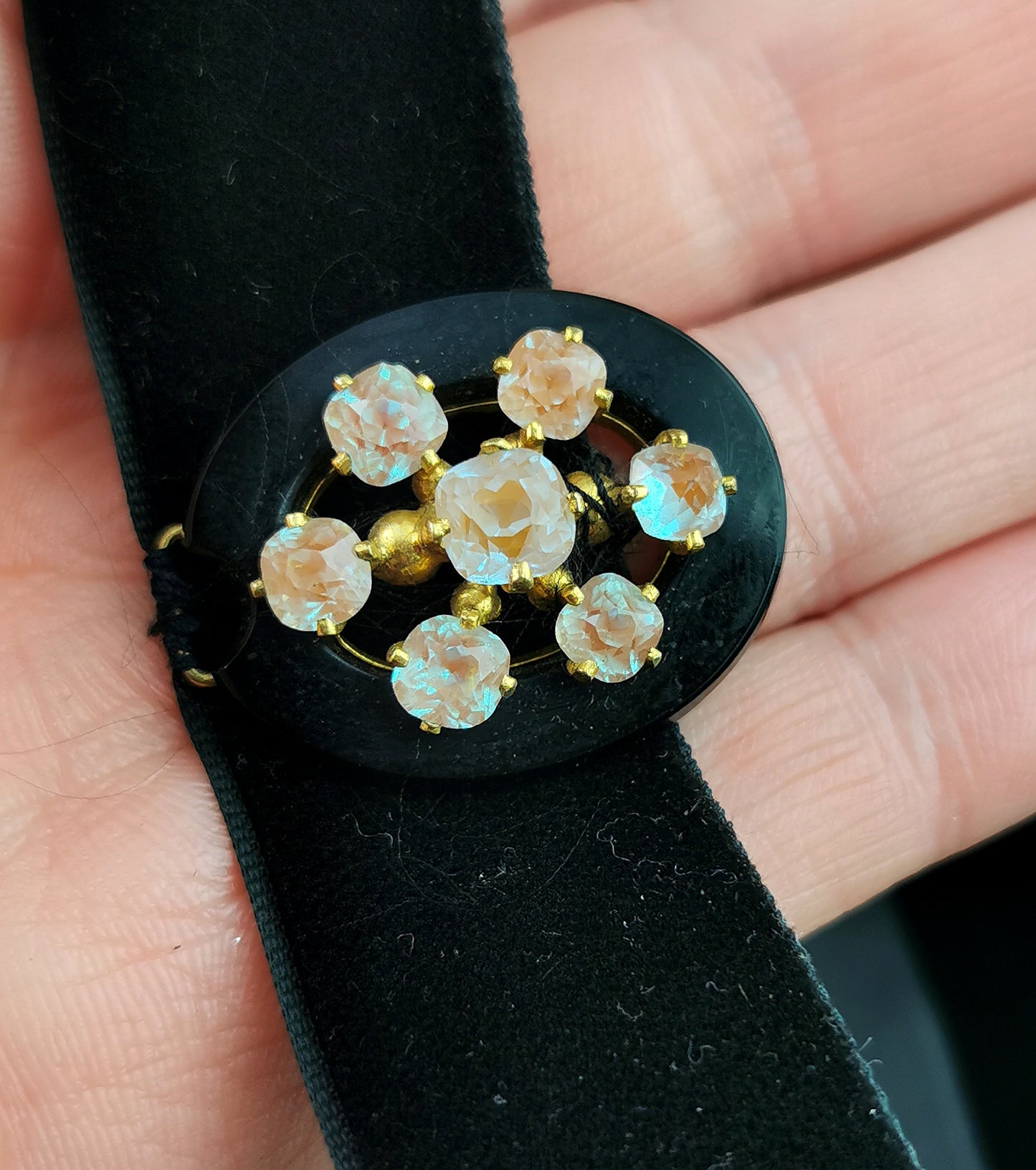 Antique Saphiret flower choker necklace, Black velvet