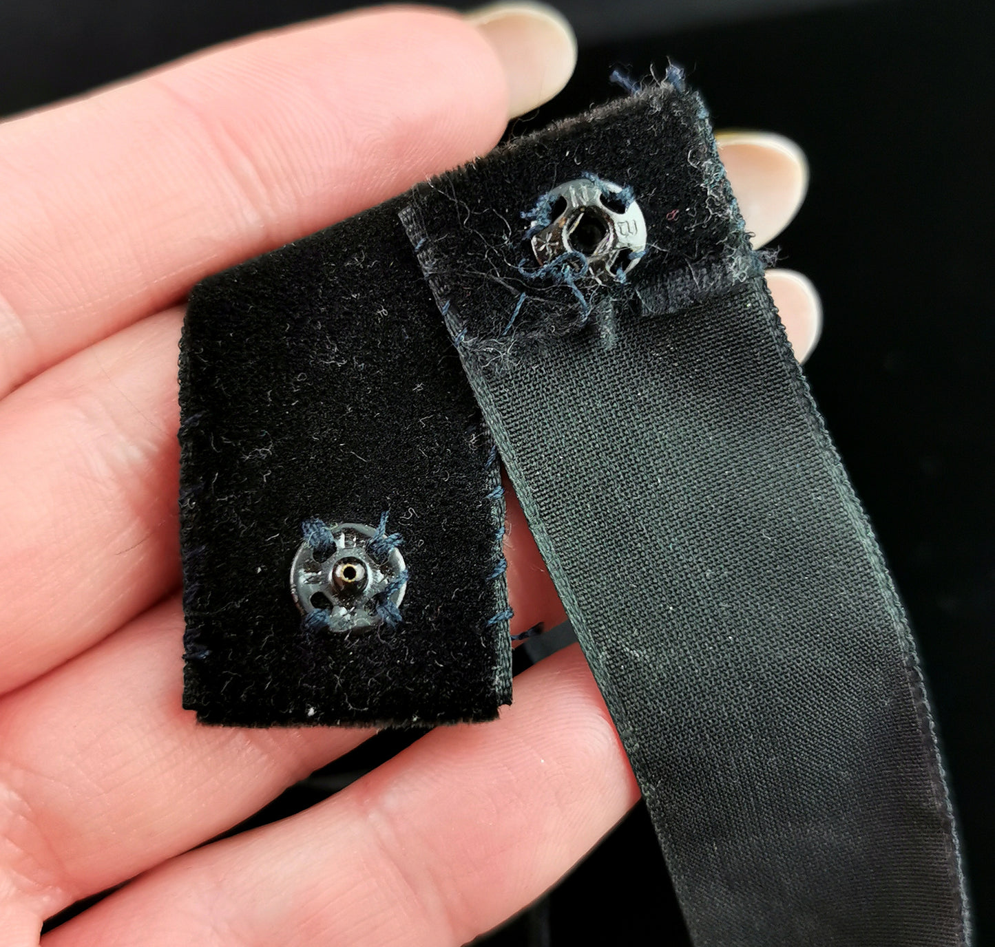 Antique Saphiret flower choker necklace, Black velvet