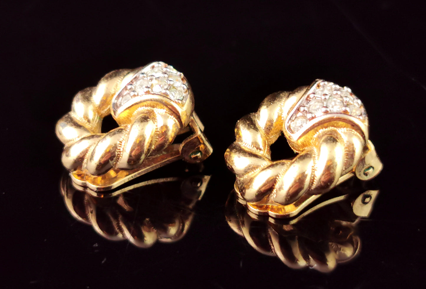 Vintage Burberry  clip on earrings, Gold tone, Diamante