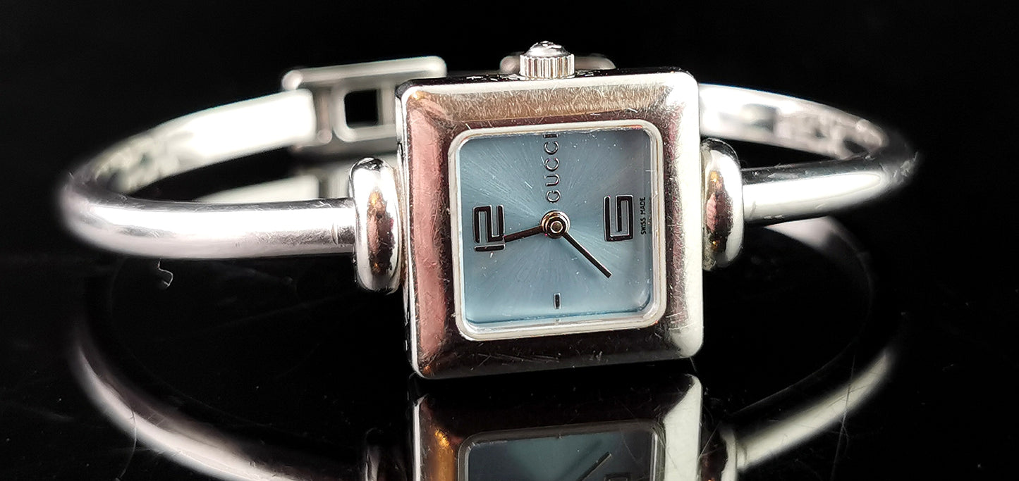 Vintage Gucci 1900l ladies wristwatch, bangle strap