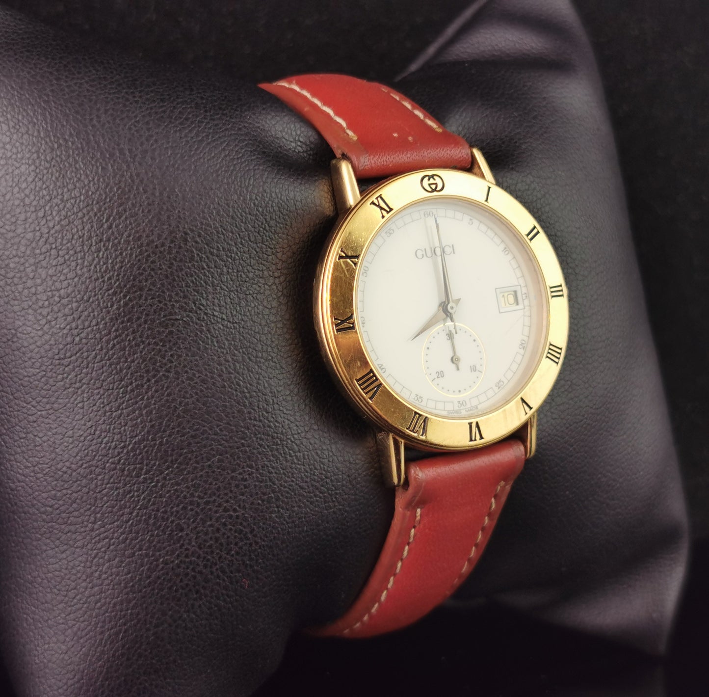 Gucci 3800M Gold plated Chronograph watch