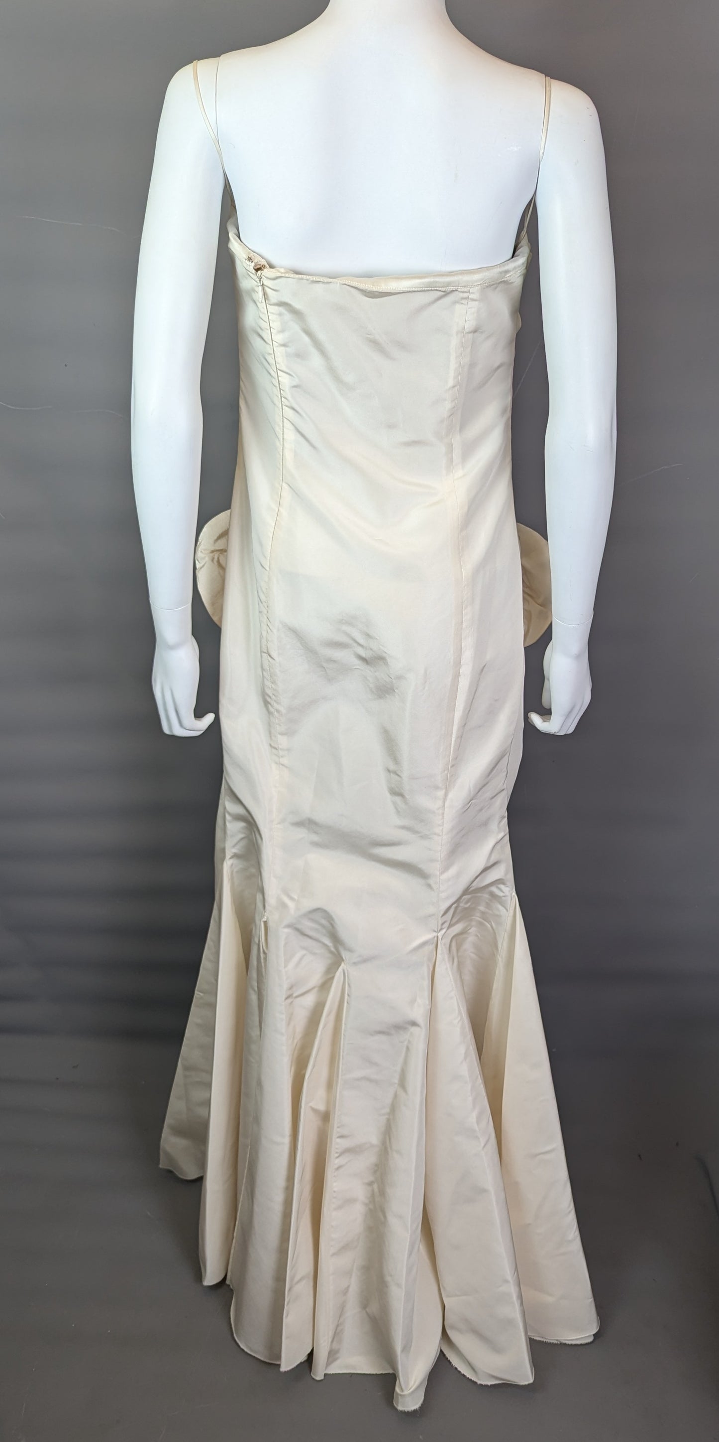 Vintage Valentino cream silk evening dress, prom, gown