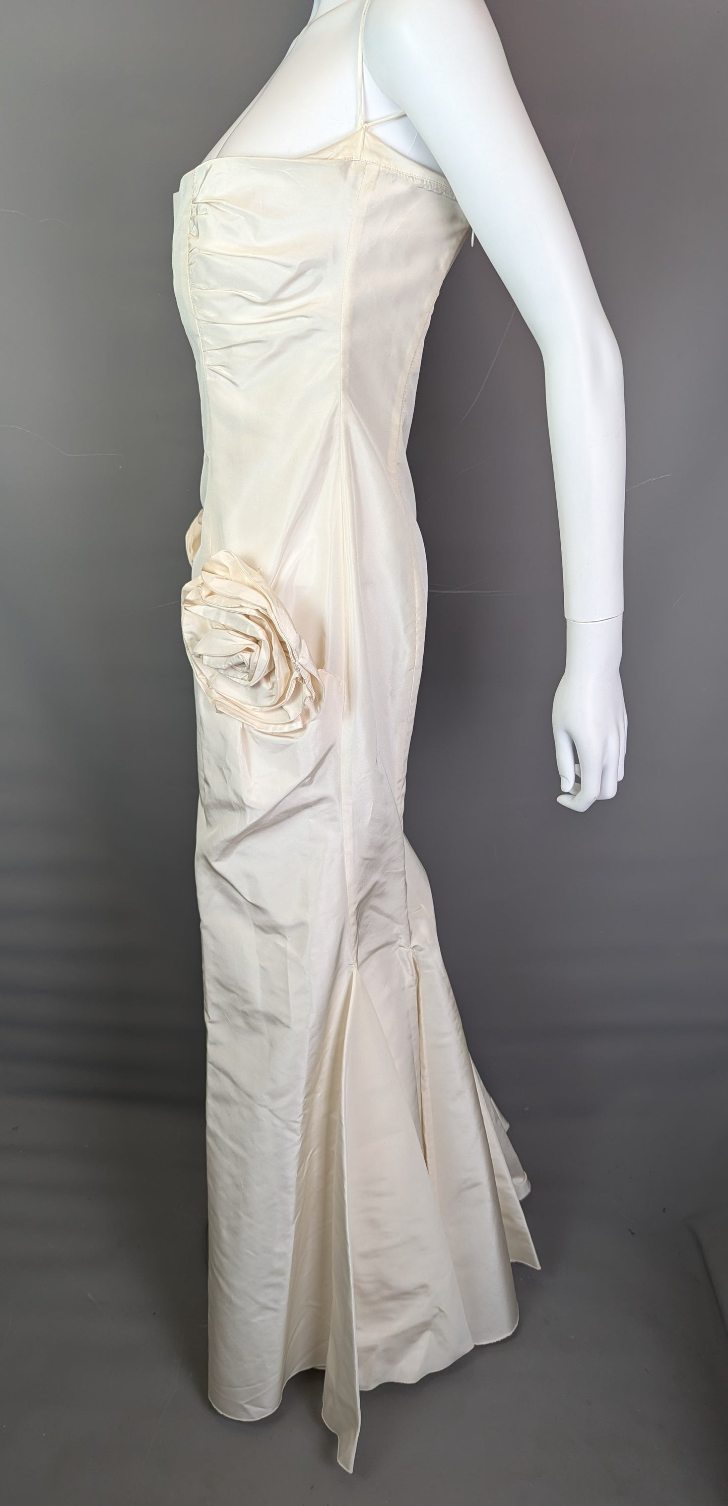 Vintage Valentino cream silk evening dress, prom, gown