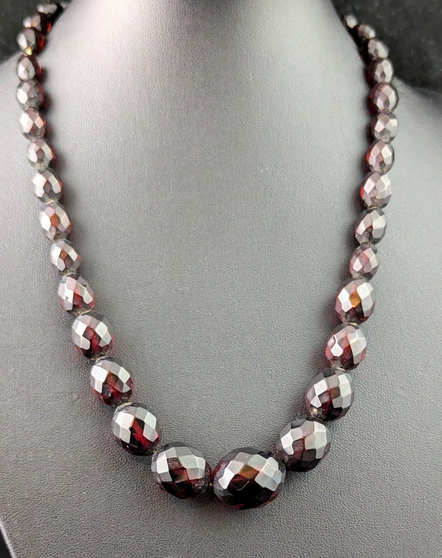 Vintage Cherry red Bakelite beaded necklace, Art Deco, Silver clasp