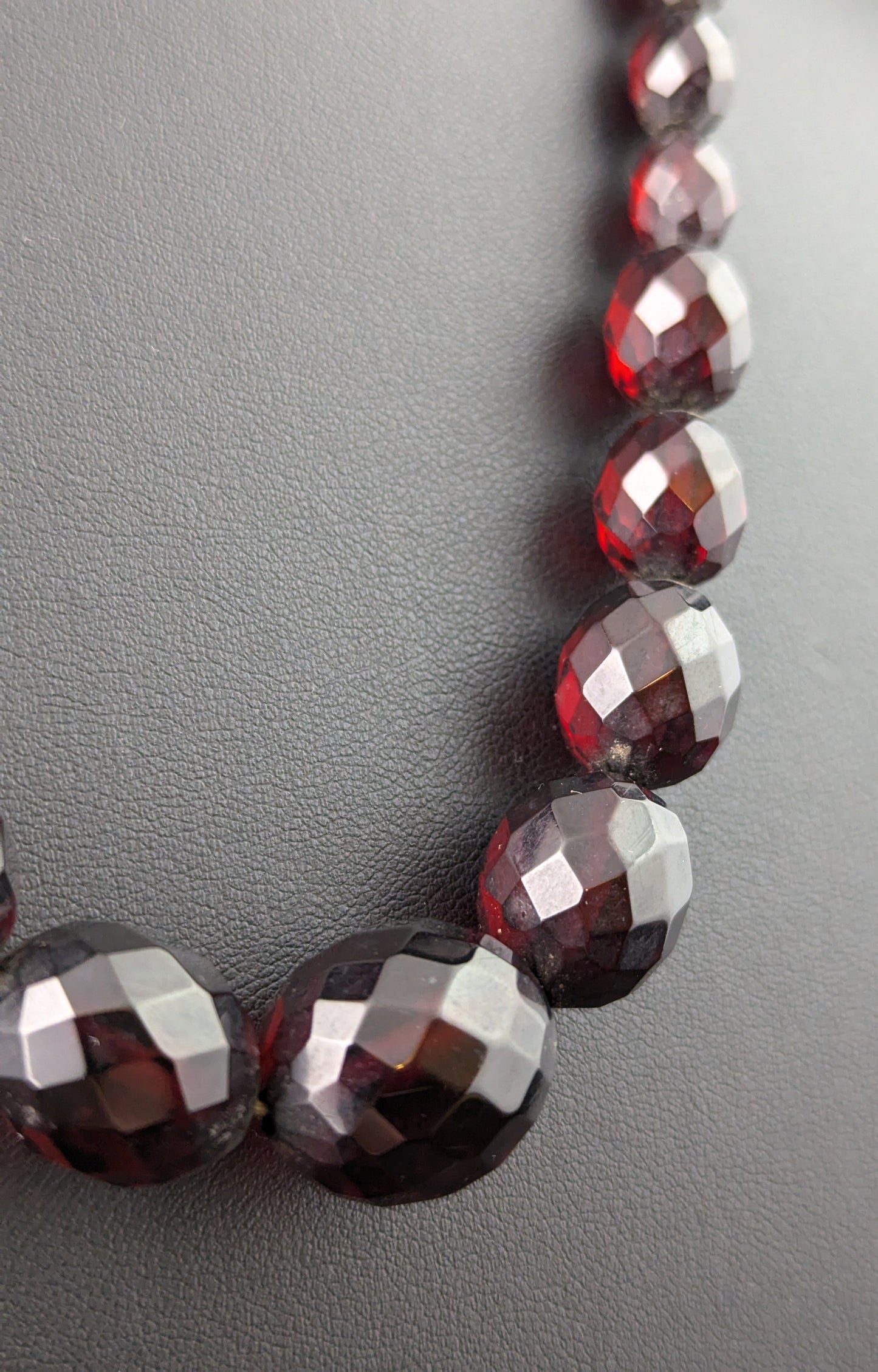 Vintage Cherry red Bakelite beaded necklace, Art Deco, Silver clasp
