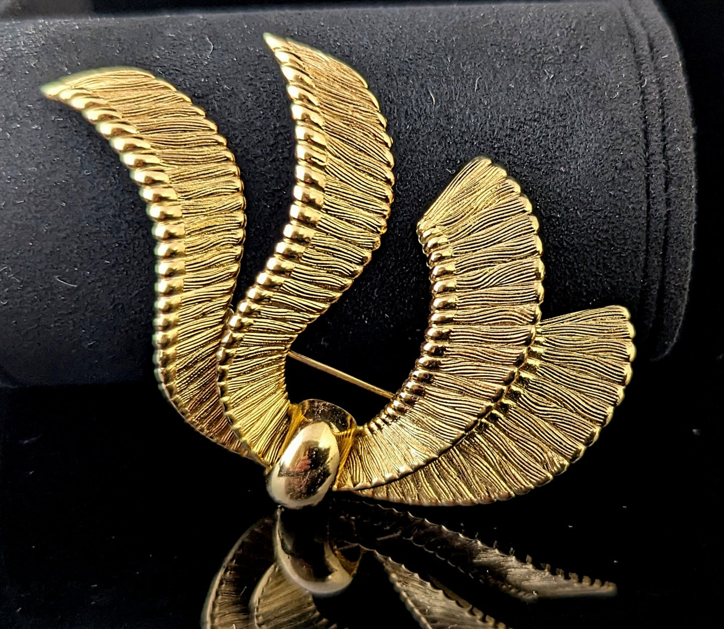 Vintage gold plated abstract bow brooch, Grosse