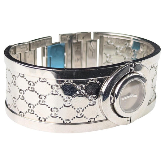 Vintage Gucci Twirl ladies wristwatch, boxed