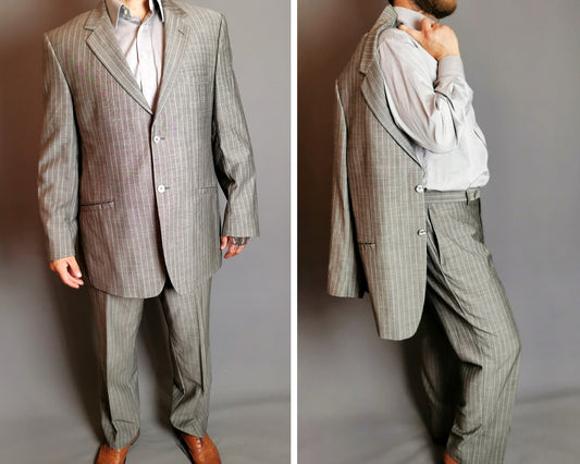 Vintage Versace Classic Mens Grey pinstripe suit