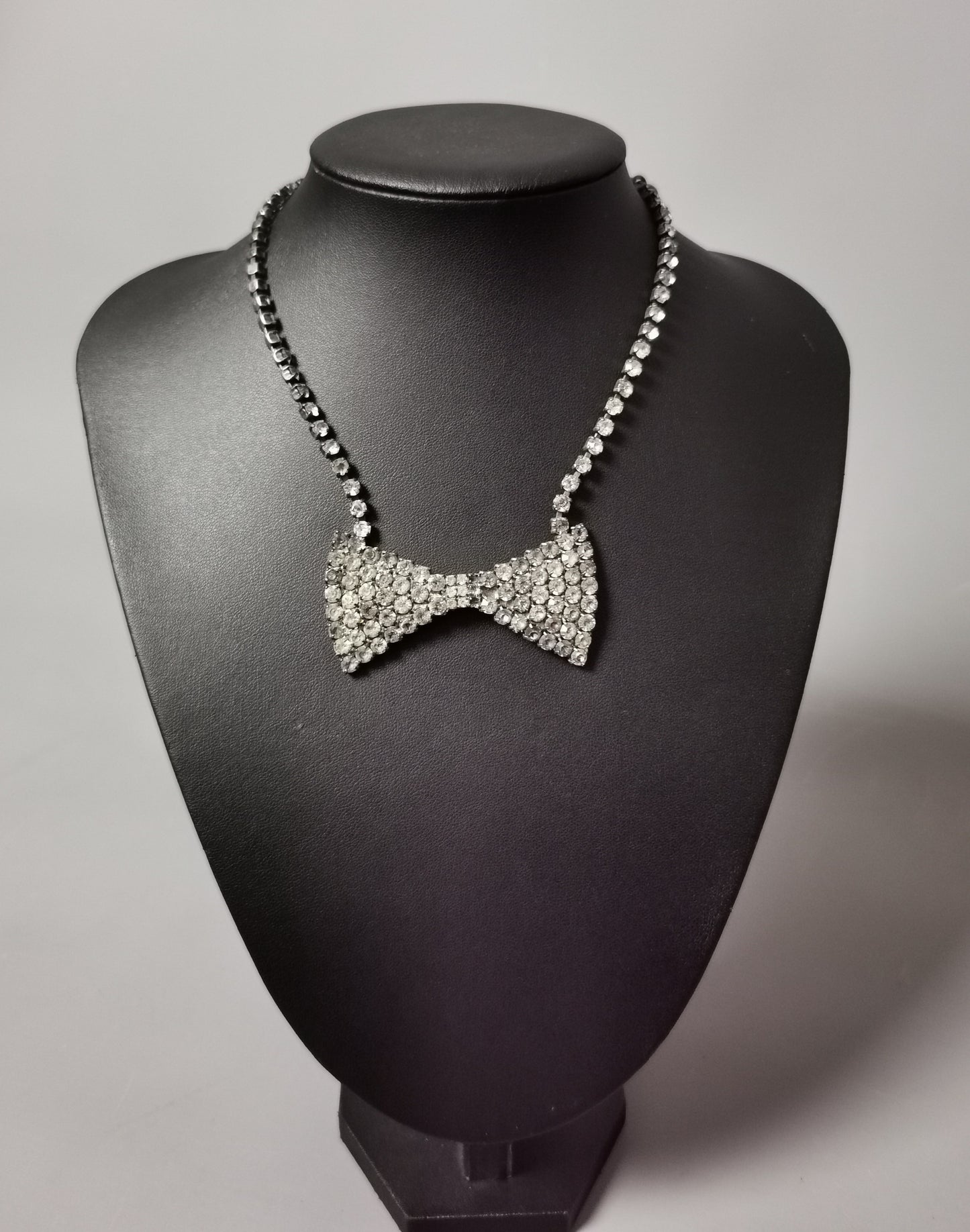Vintage Art Deco paste bow choker necklace, 1920s