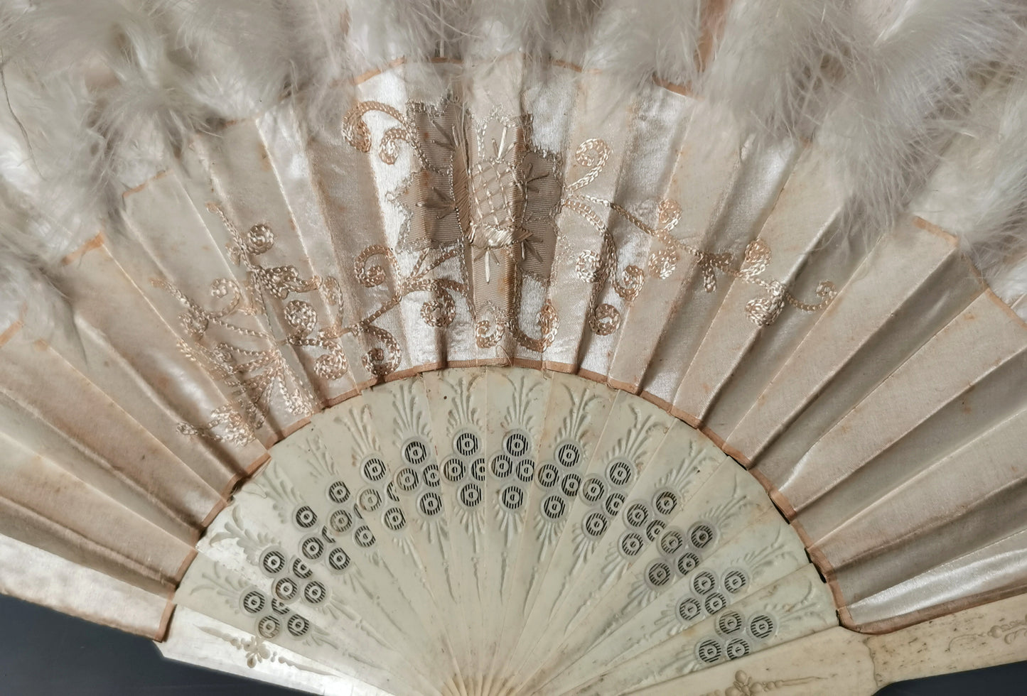 Antique Victorian hand fan, silk, feather and bone
