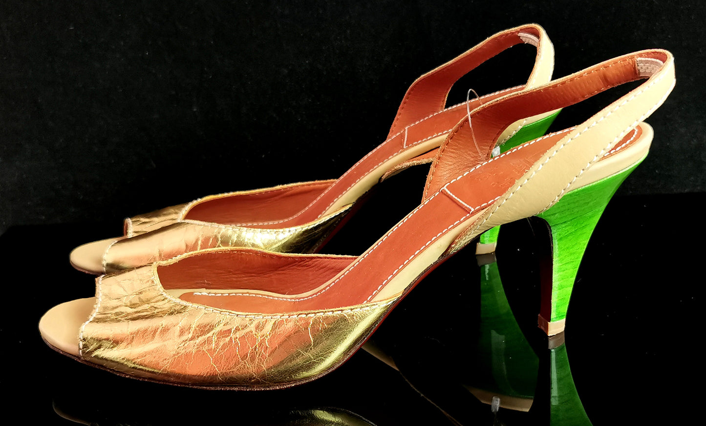 Lanvin ete 2010 crinkled gold leather shoes, green heeled slingback sandals