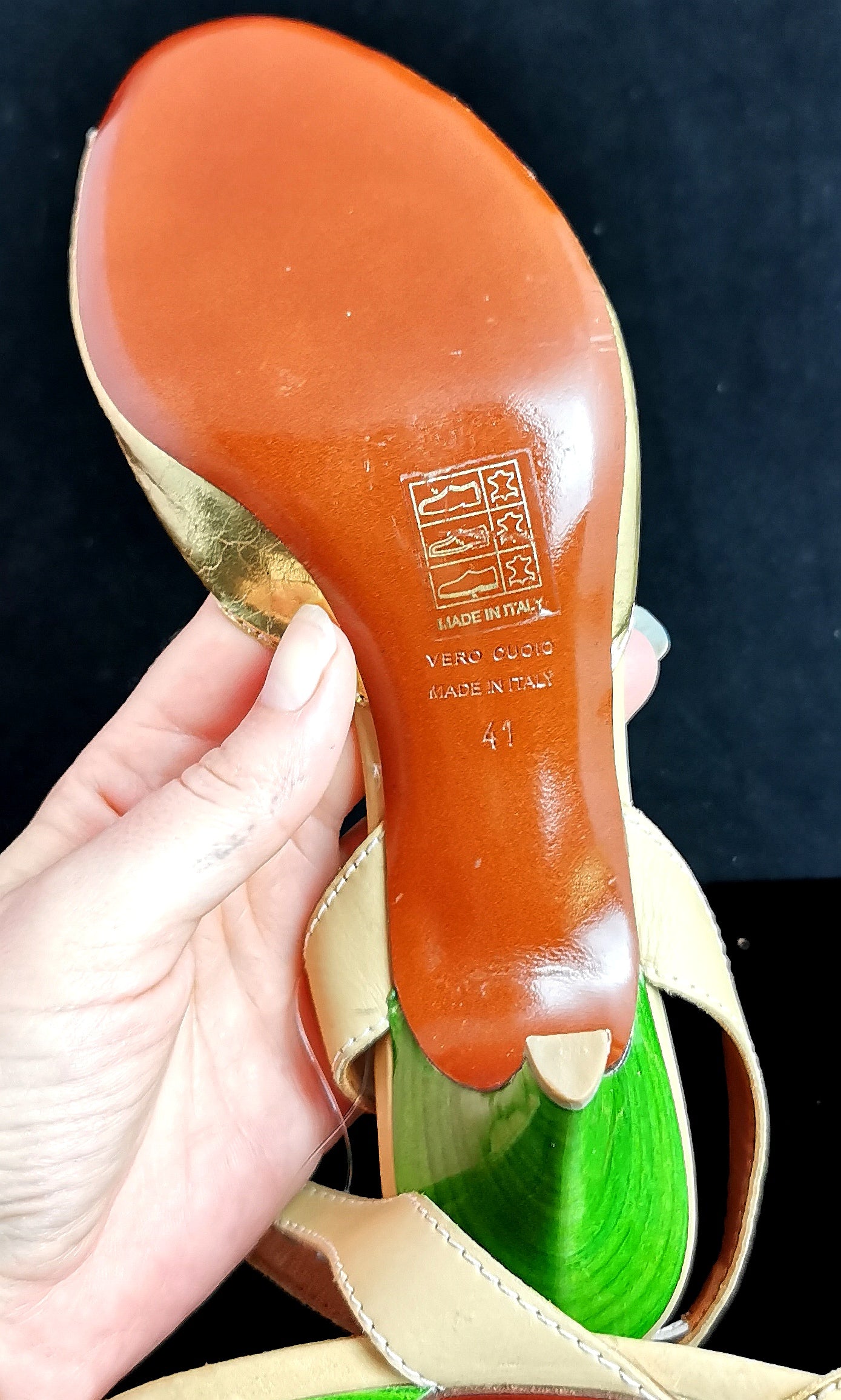 Lanvin ete 2010 crinkled gold leather shoes, green heeled slingback sandals