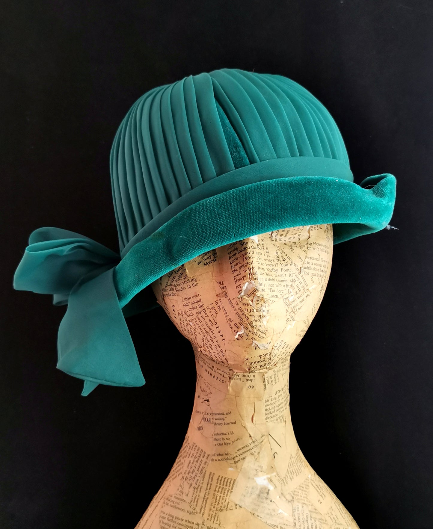 Vintage Turquoise velvet and chiffon cloche hat, c1950s