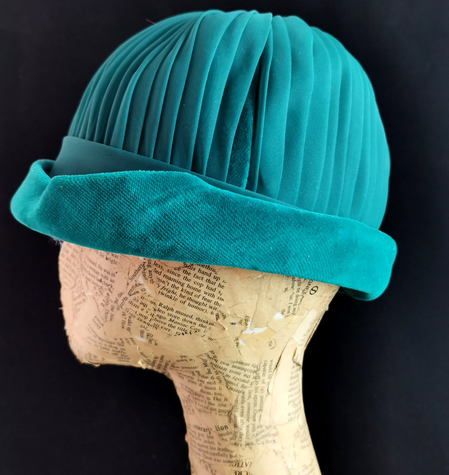 Vintage Turquoise velvet and chiffon cloche hat, c1950s