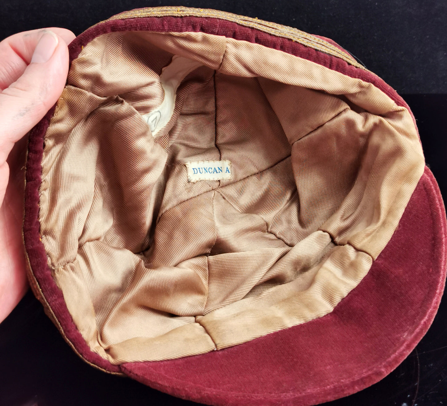 Antique velvet jockeys cap, sporting hat