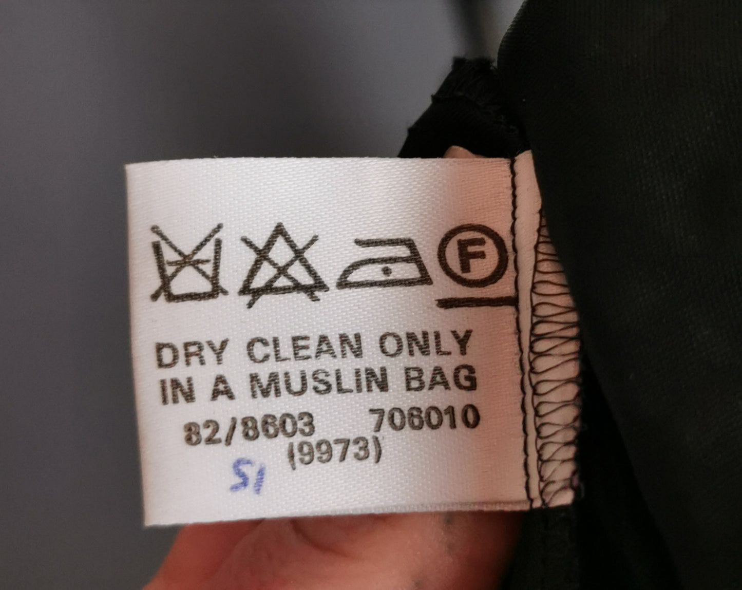 Vintage 80s Vampy peplum blouse, bow back, Black