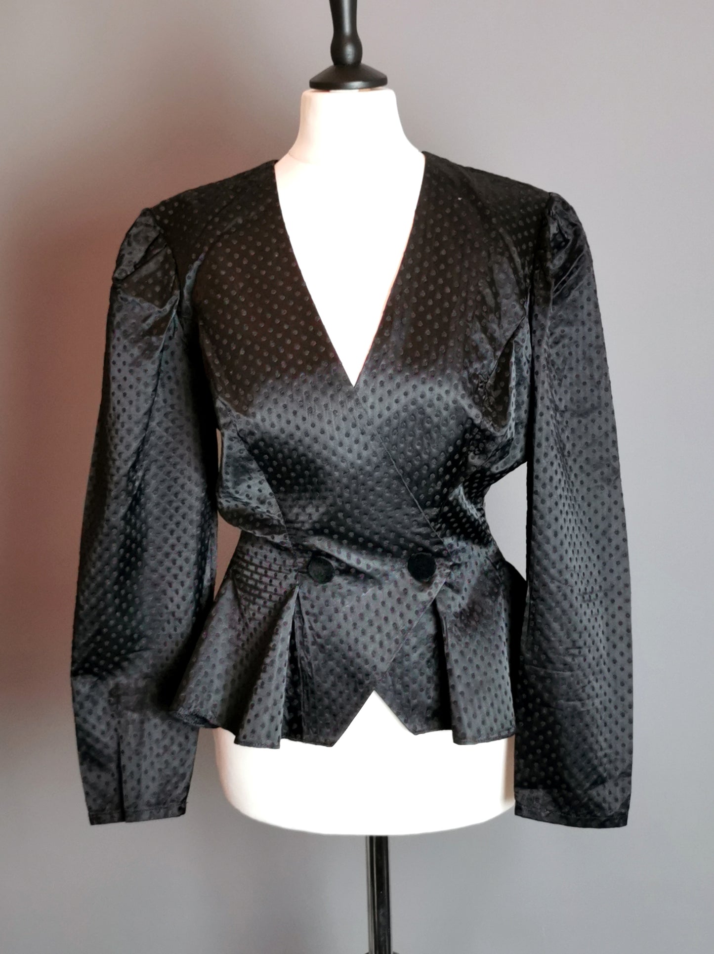 Vintage 80s Vampy peplum blouse, bow back, Black
