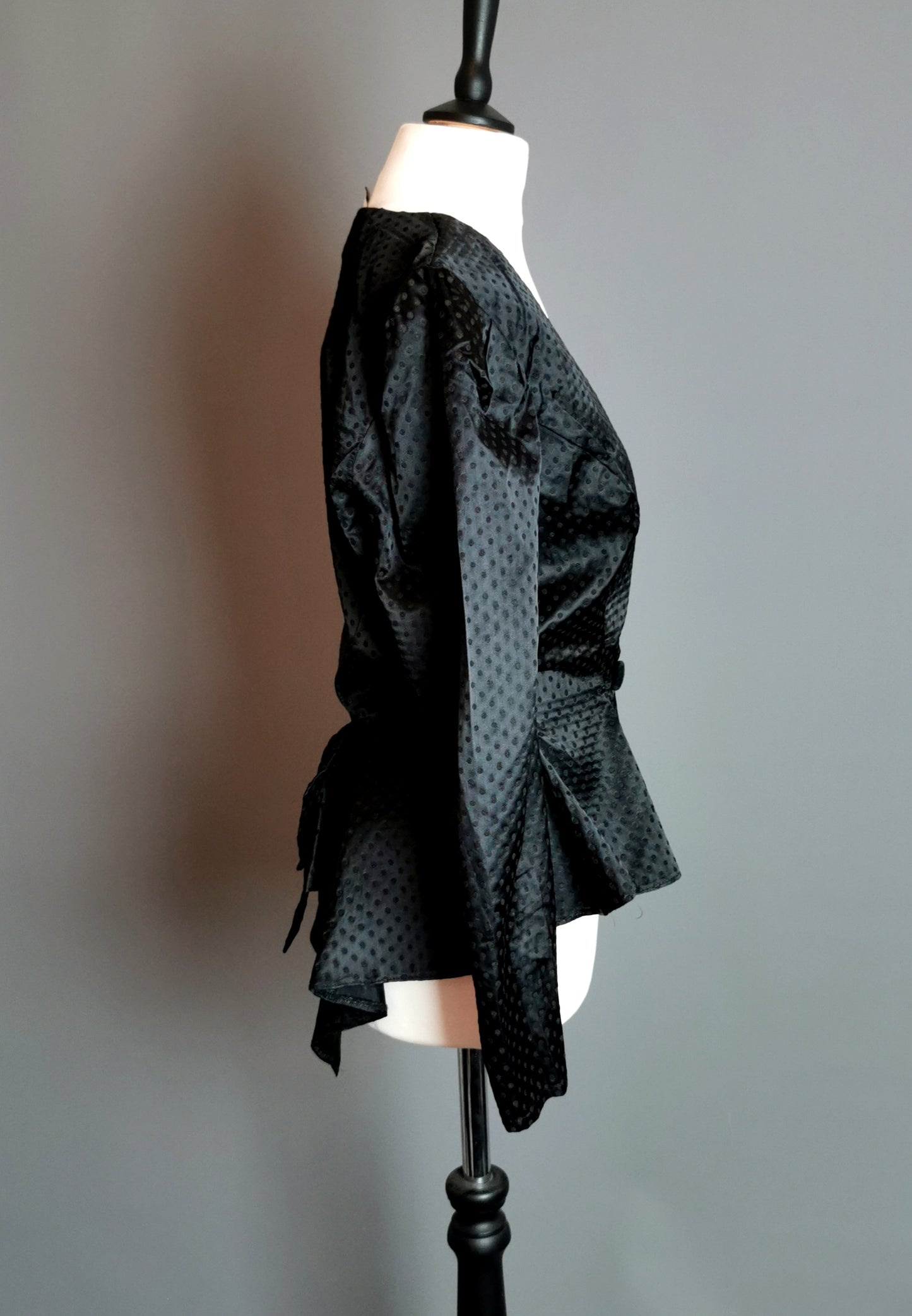 Vintage 80s Vampy peplum blouse, bow back, Black