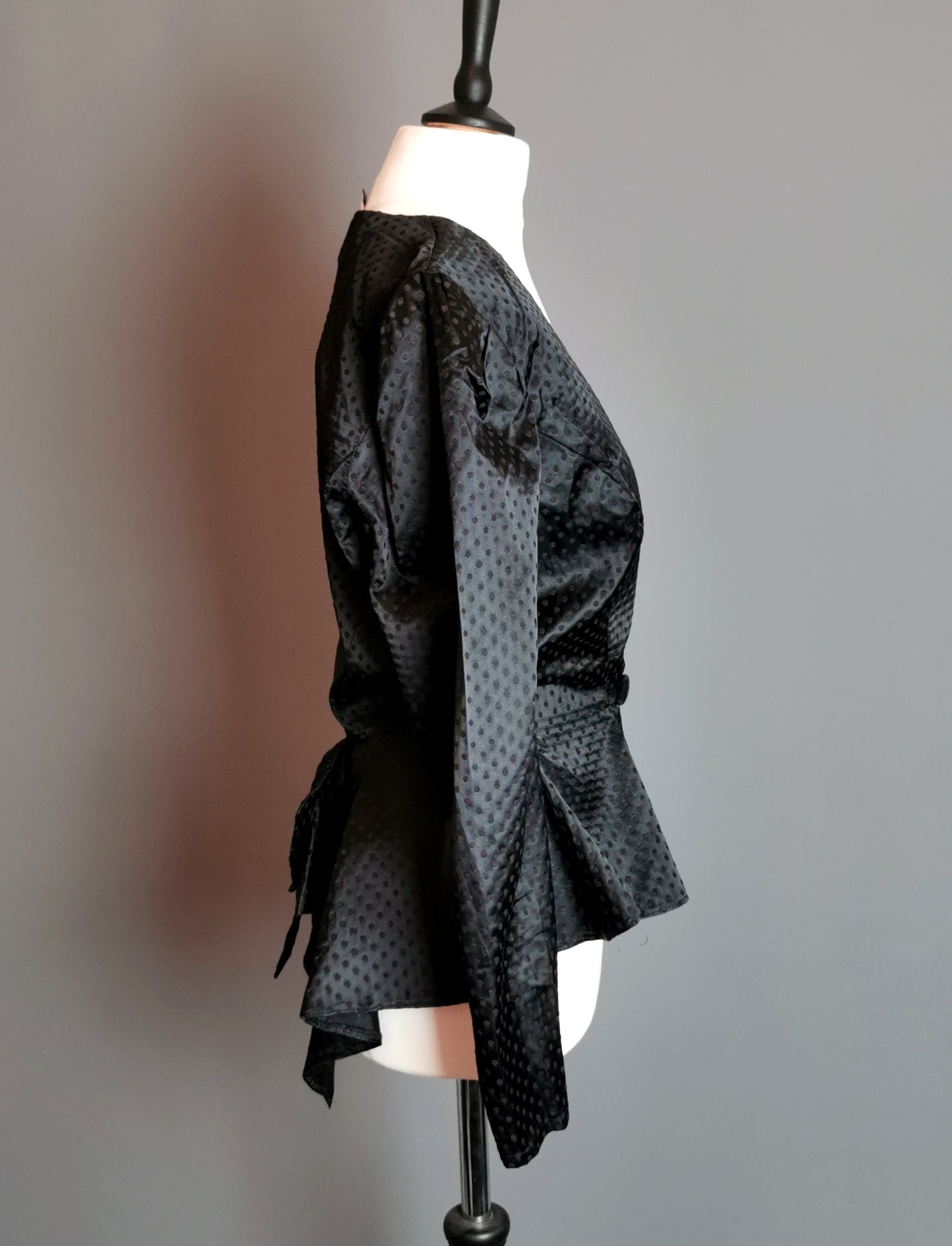 Vintage 80s Vampy peplum blouse, bow back, Black