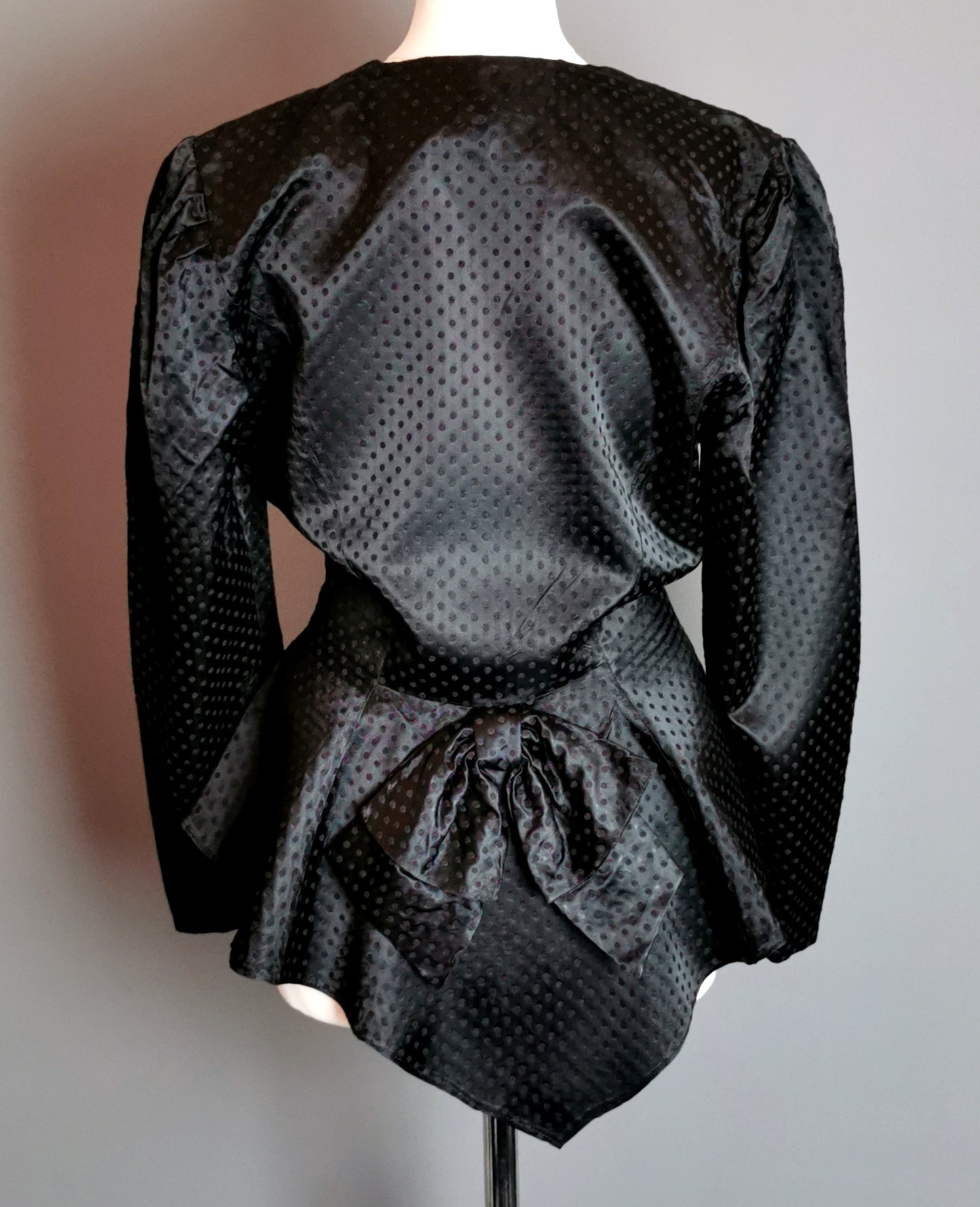 Vintage 80s Vampy peplum blouse, bow back, Black