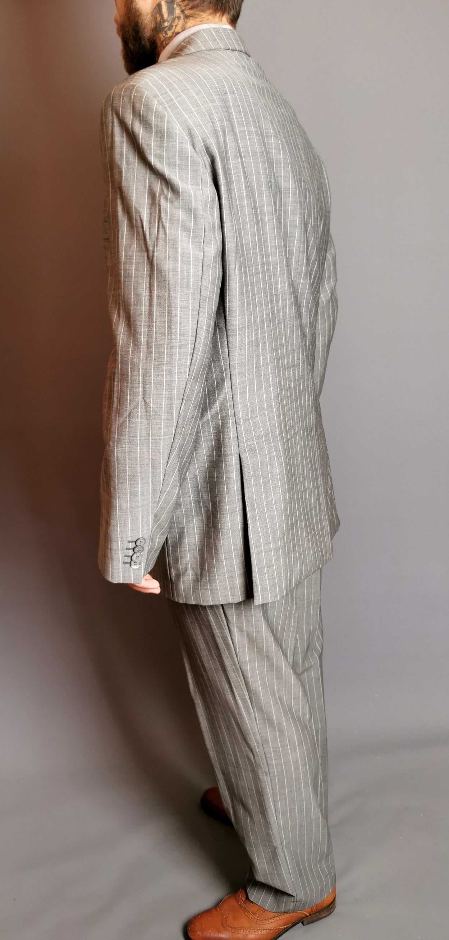 Vintage Versace Classic Mens Grey pinstripe suit