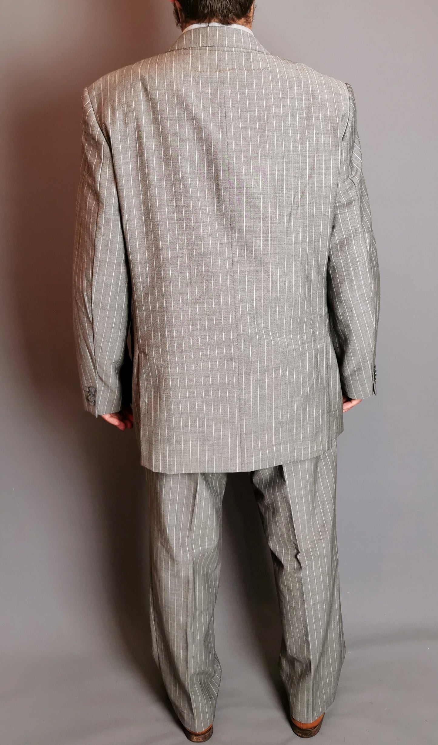Vintage Versace Classic Mens Grey pinstripe suit
