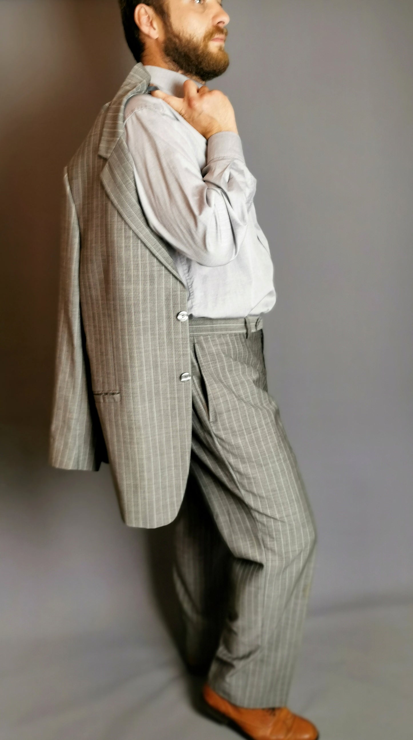 Vintage Versace Classic Mens Grey pinstripe suit