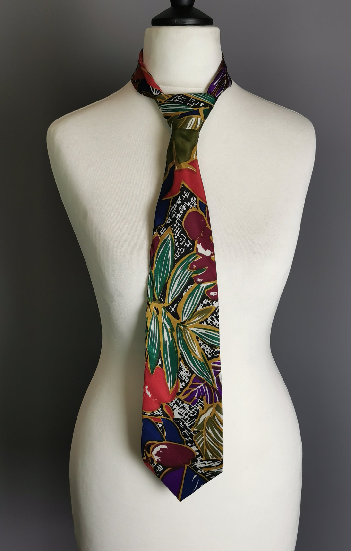 Vintage loud tropical print necktie, silk
