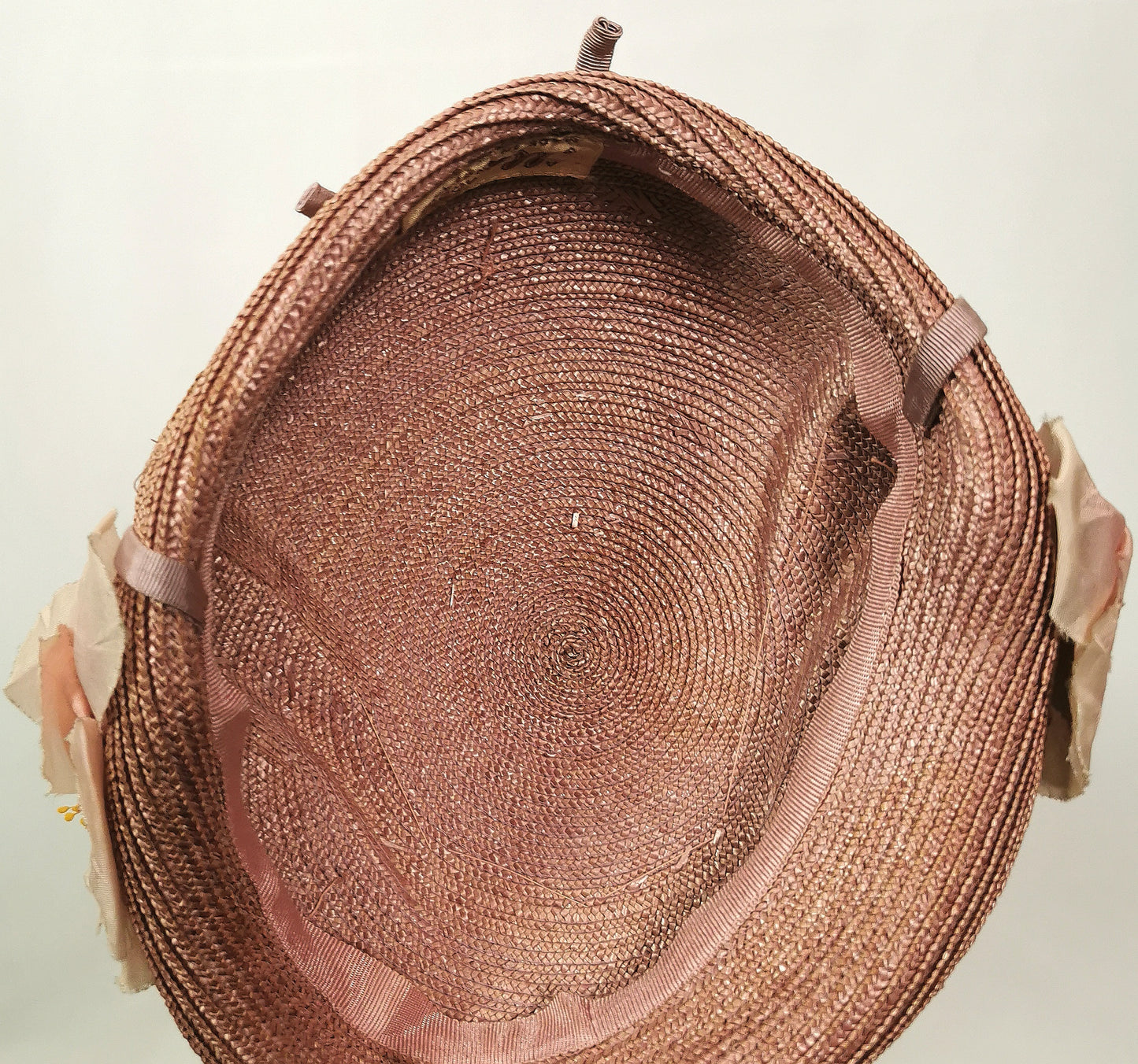 Vintage c1950s ladies peach sisal floral hat