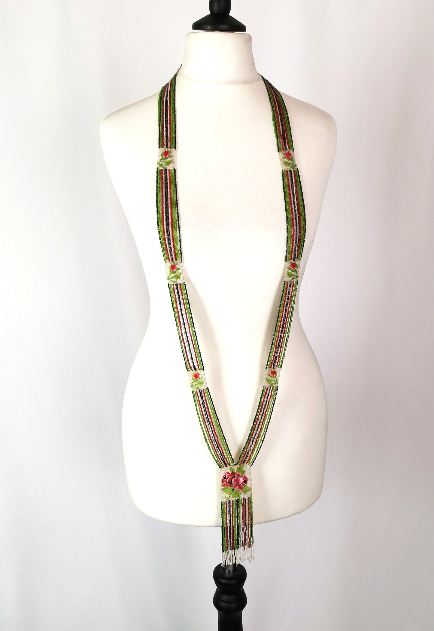 Art Deco glass beadwork sautoir necklace, floral, Flapper length