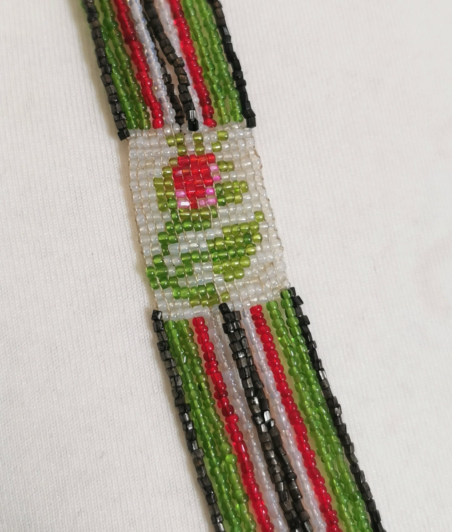 Art Deco glass beadwork sautoir necklace, floral, Flapper length