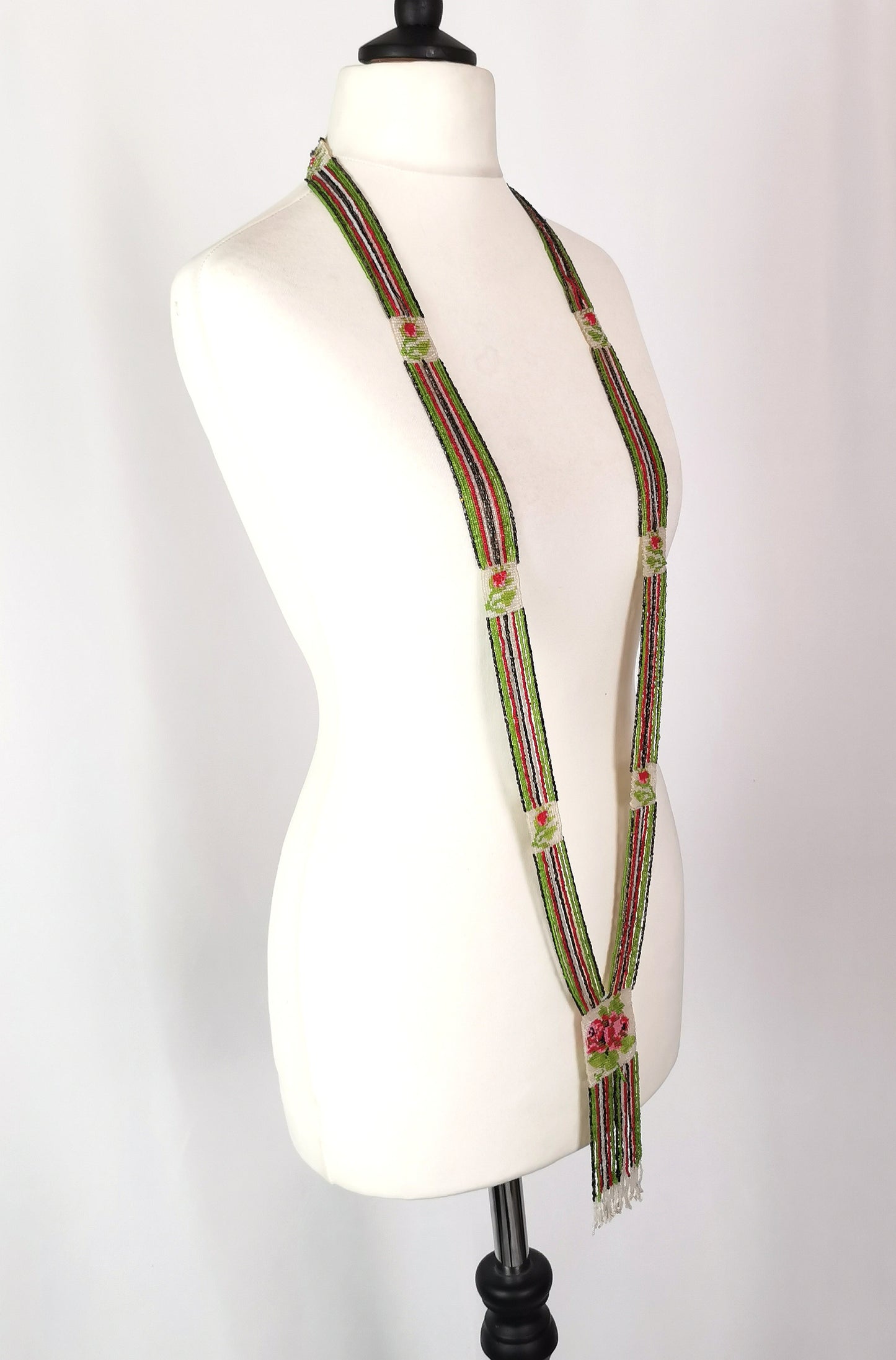 Art Deco glass beadwork sautoir necklace, floral, Flapper length