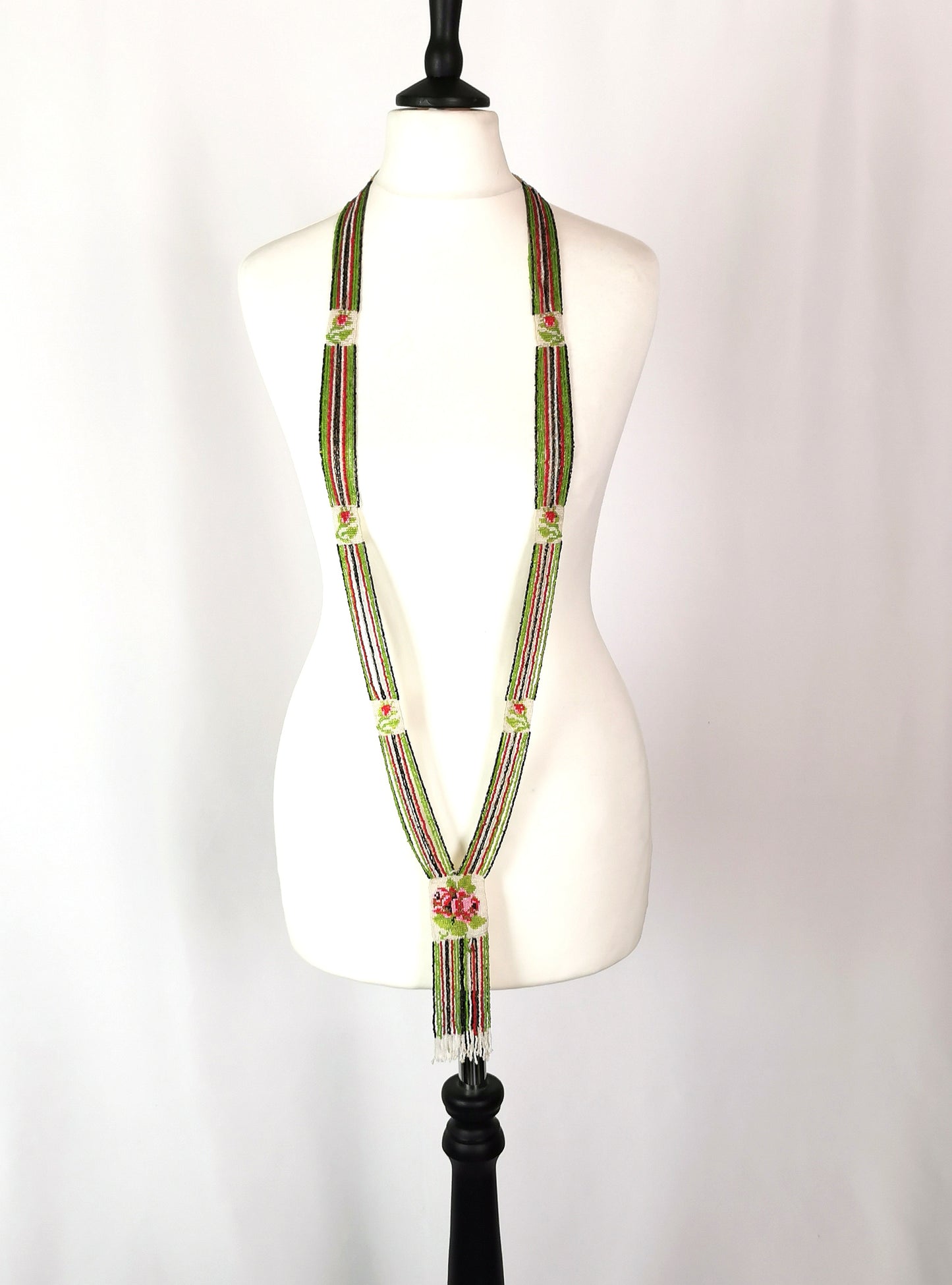 Art Deco glass beadwork sautoir necklace, floral, Flapper length