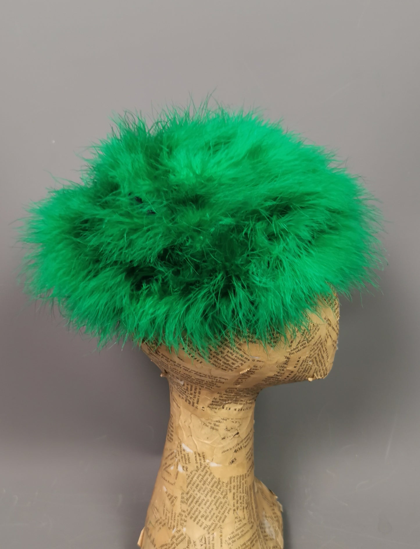 Vintage Vibrant green marabou feather pillbox hat