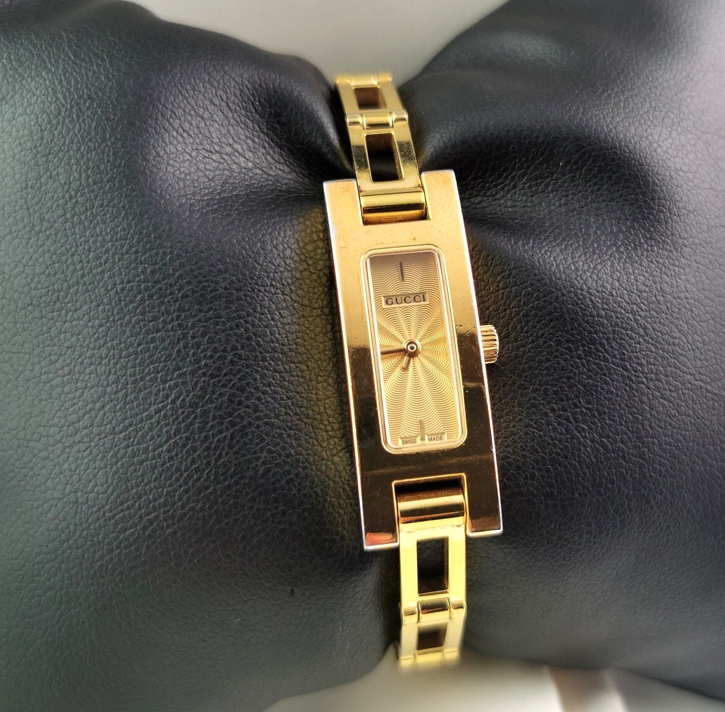Gucci 3900l ladies gold plated wristwatch
