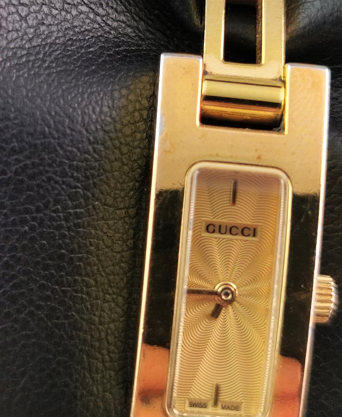 Gucci 3900l ladies gold plated wristwatch