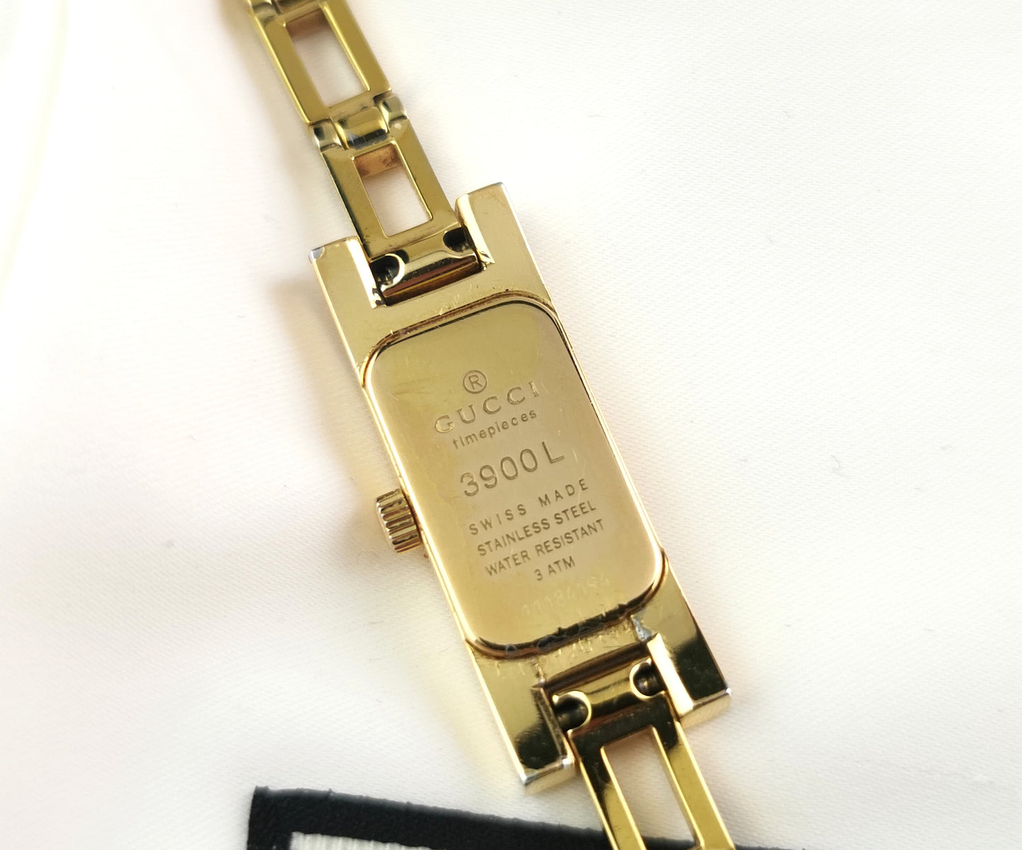Gucci 3900l ladies gold plated wristwatch