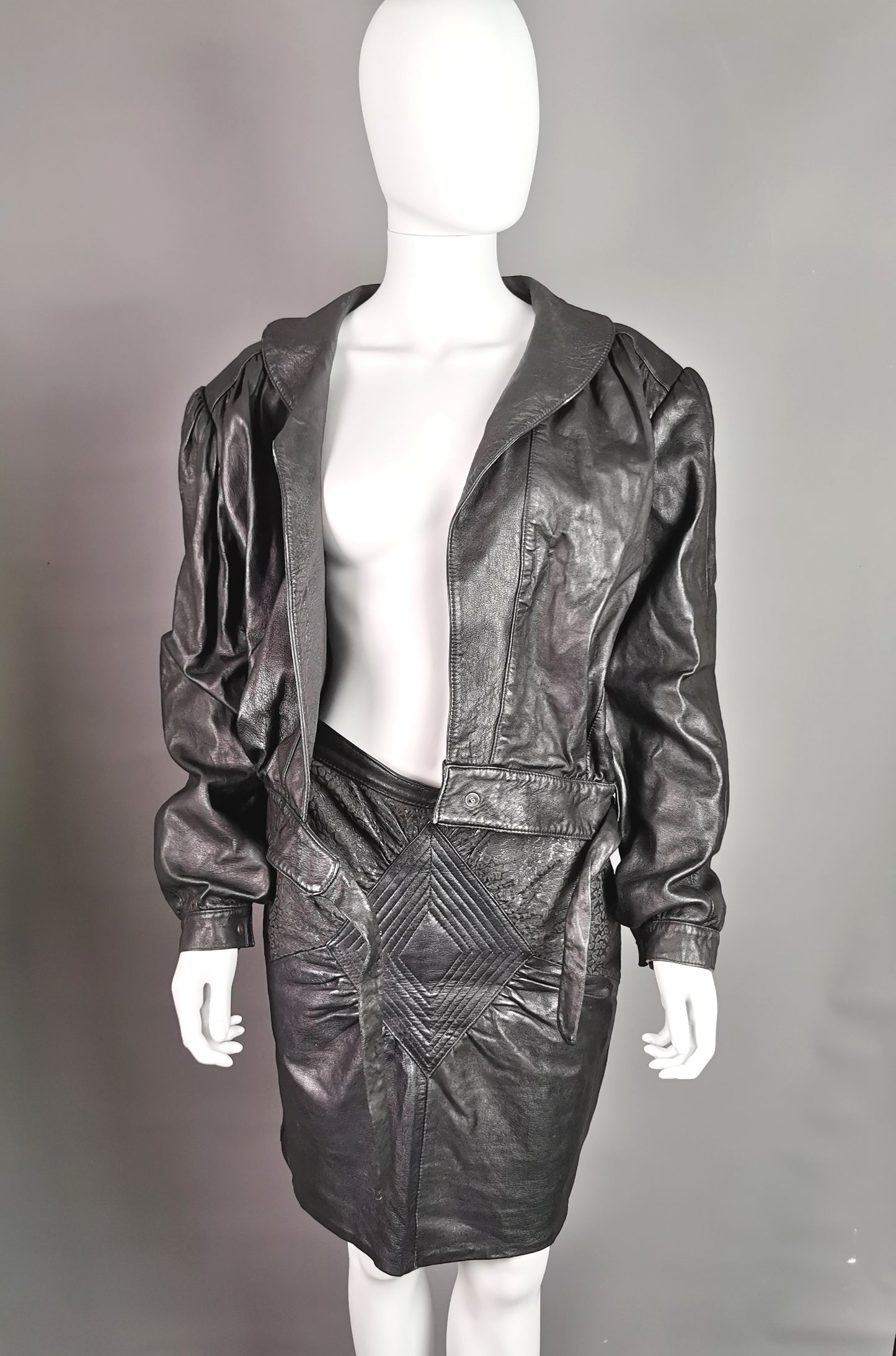 Vintage 1980s cropped Leather jacket, Tie front