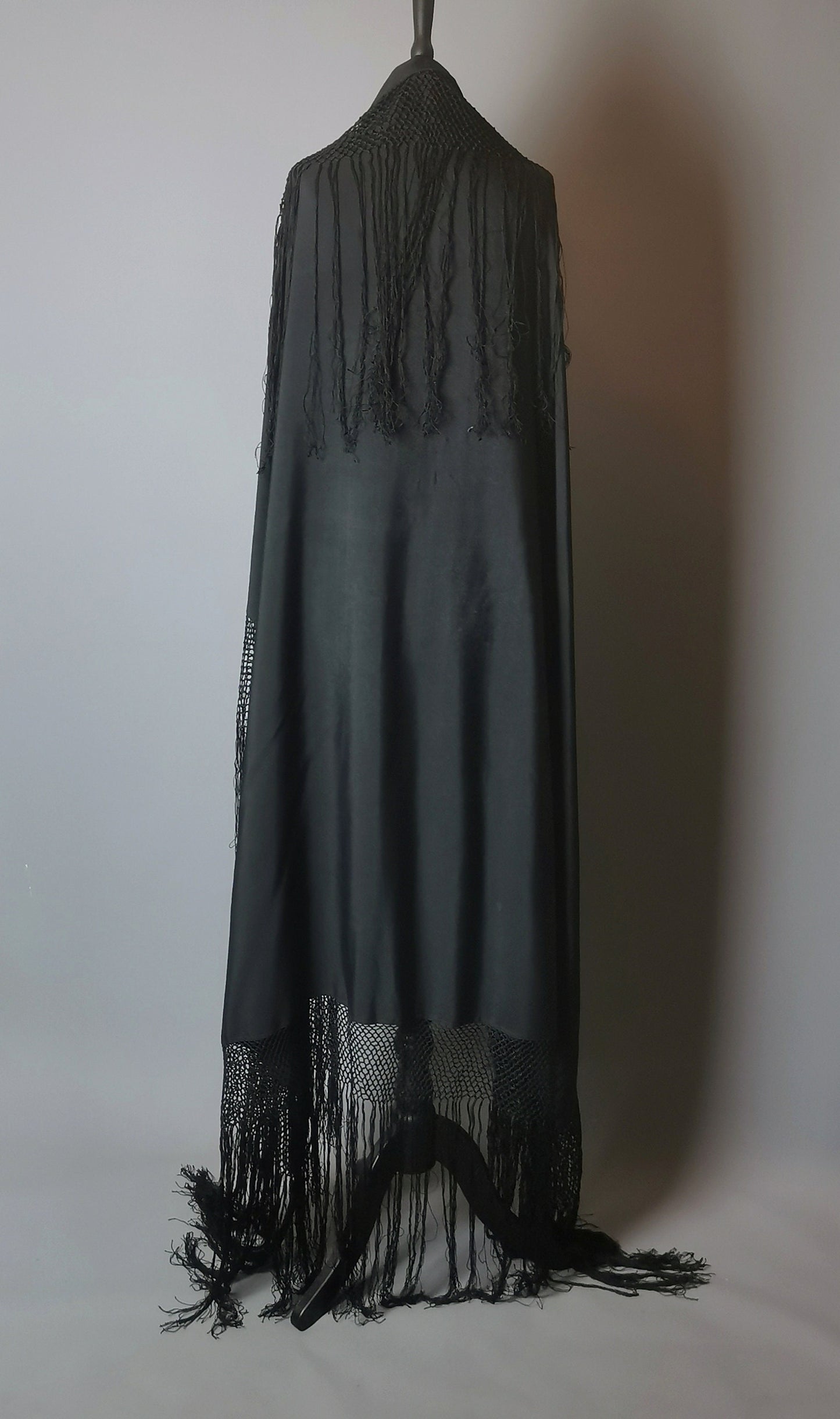 Vintage 30s Black silk shawl, Art Deco