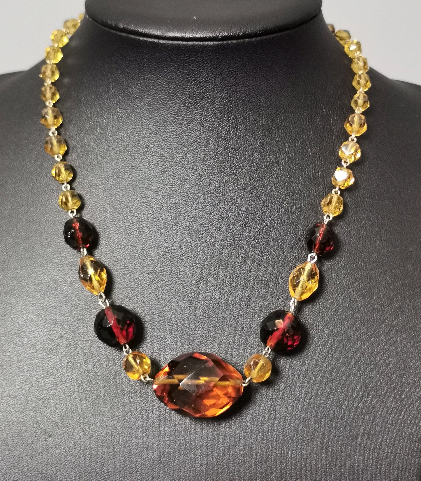 Vintage Art Deco 1930's Amber glass bead necklace