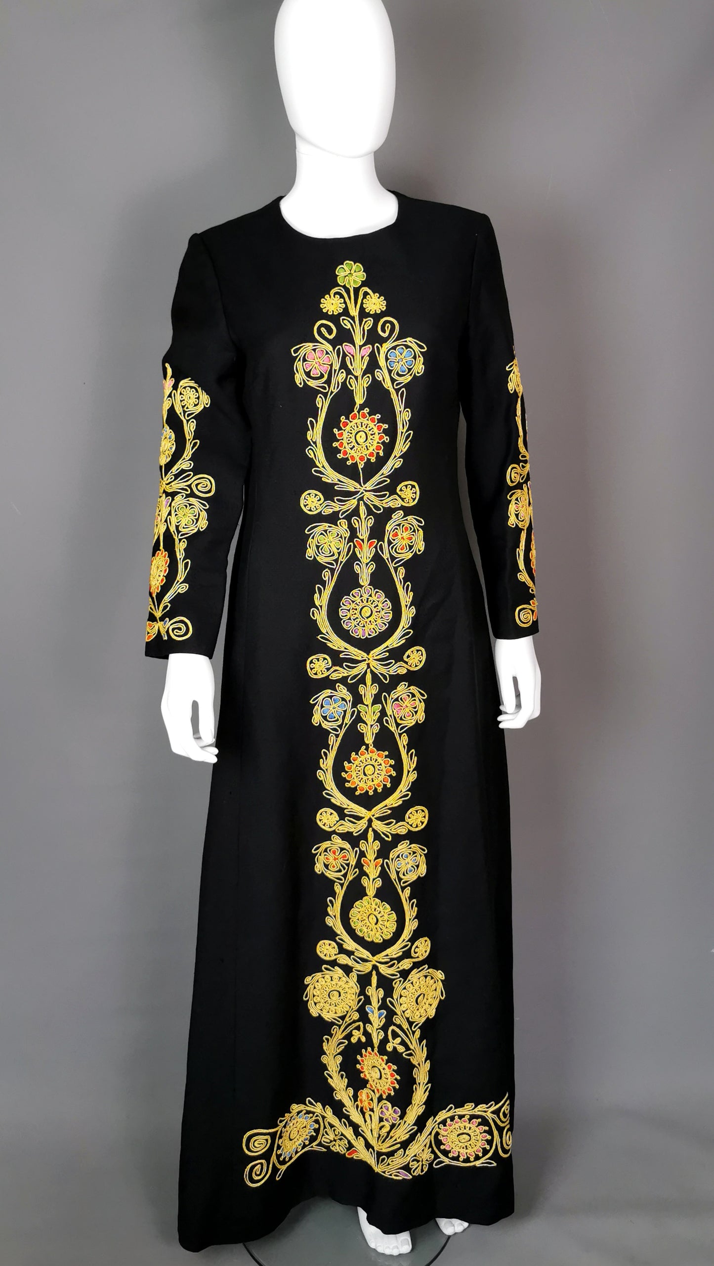 Vintage Jewish kaftan dress, Embroidered