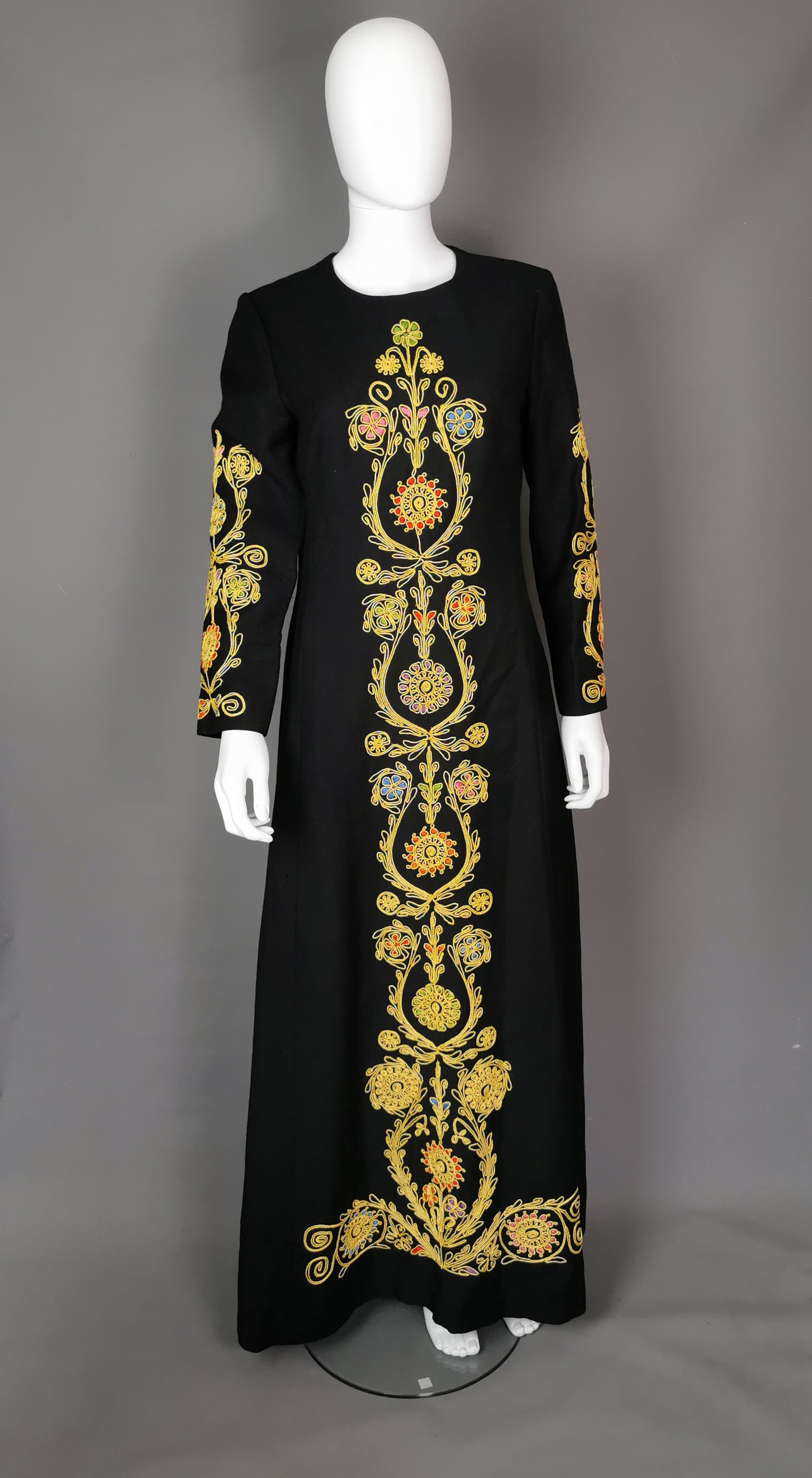 Vintage Jewish kaftan dress, Embroidered