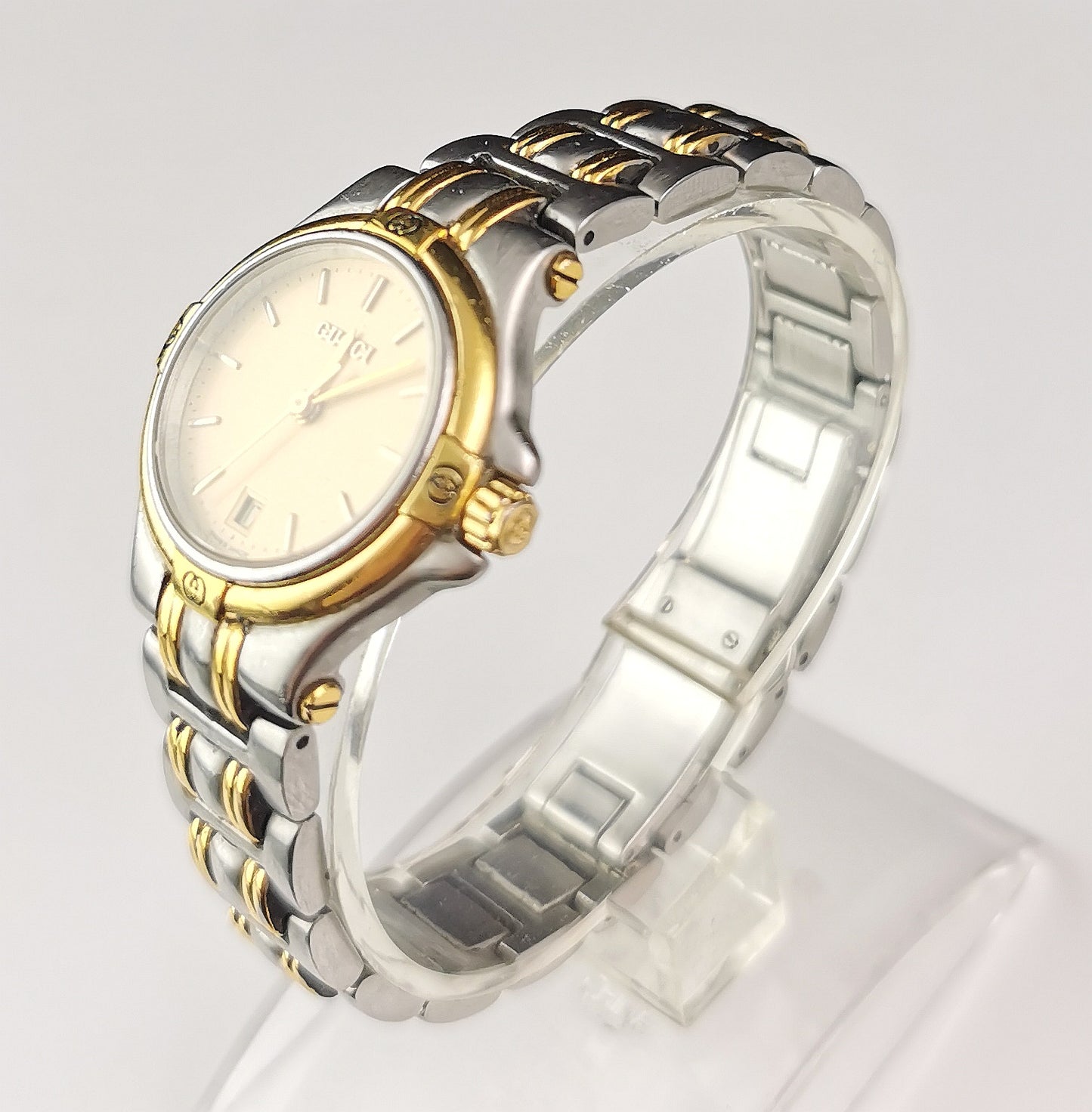 Gucci 9040l Ladies wristwatch, Stainless steel and gold plated