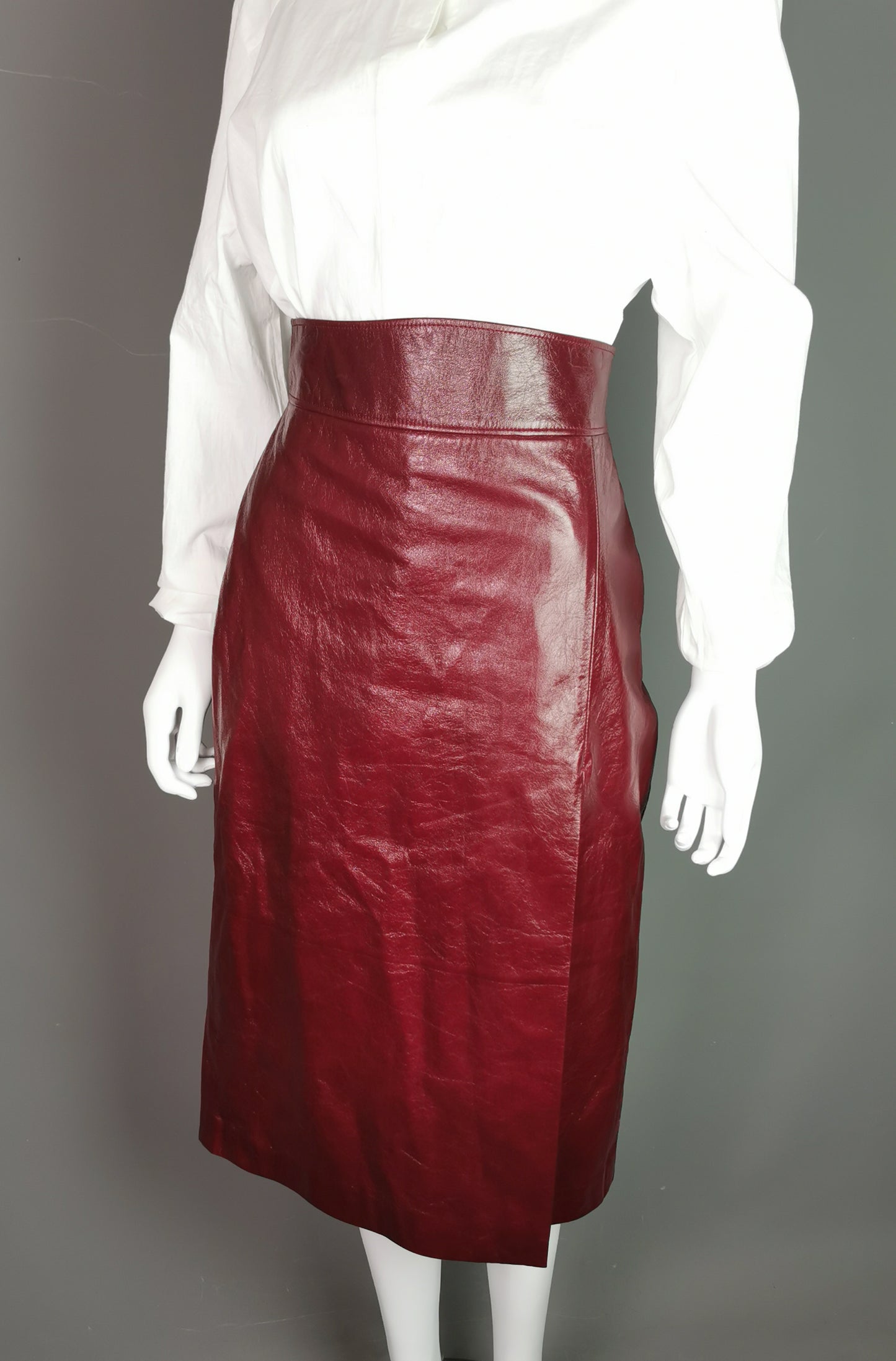 Gucci SS20 runway high waist leather pencil skirt, wine red, NWT