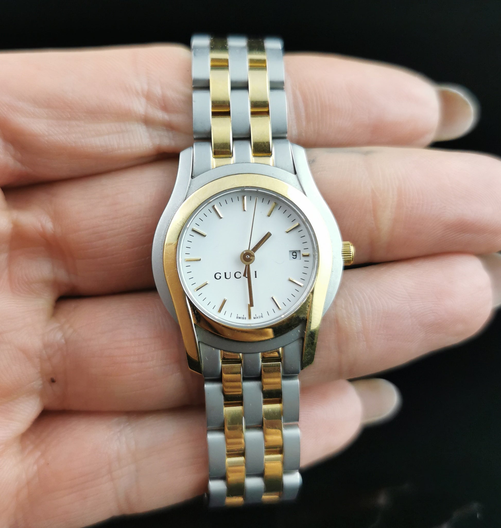 Gucci 5500L Ladies wristwatch, Stainless steel and gold plated
