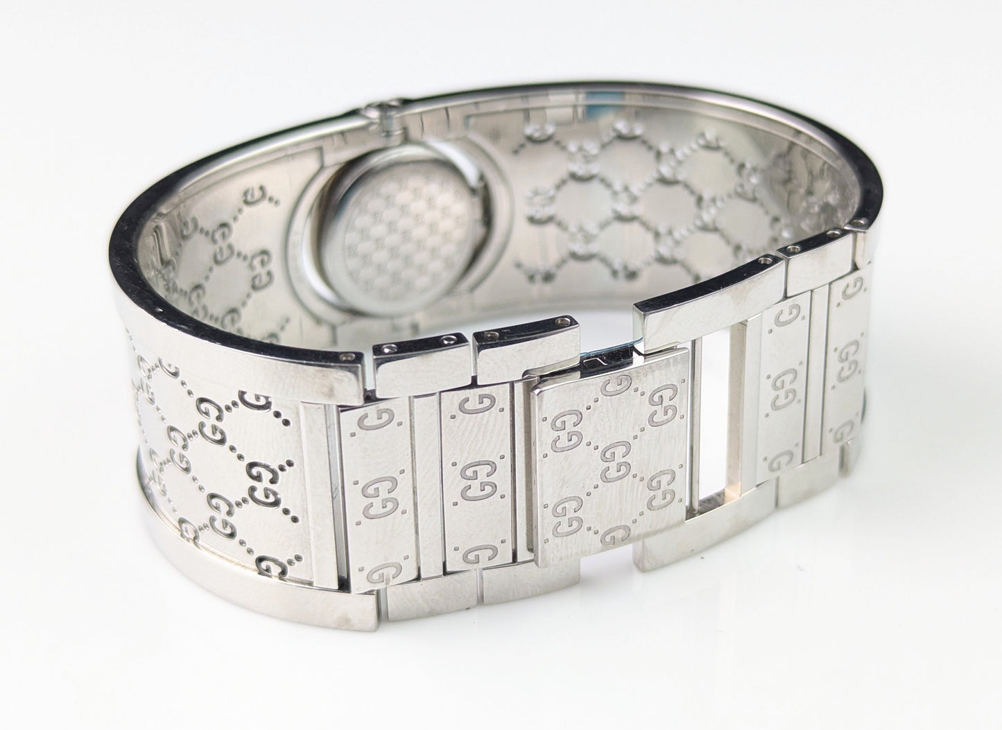 Vintage Gucci Twirl ladies wristwatch, boxed